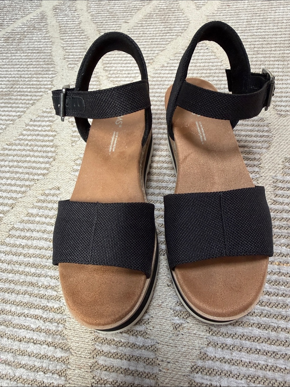 Toms Women’s Black Ankle-Strap Platform Sandals size 6